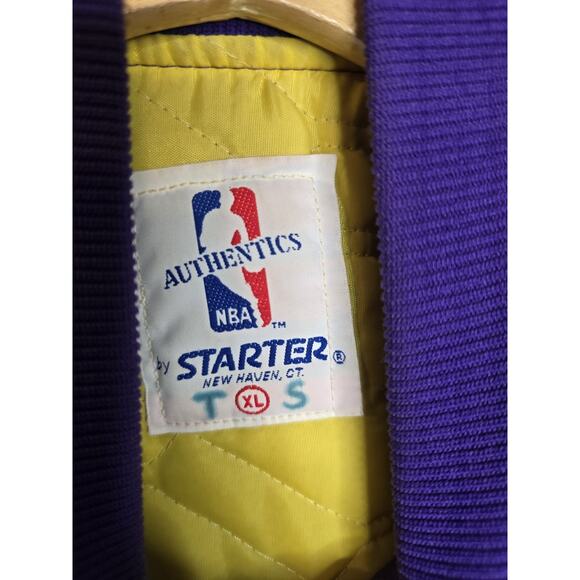 Vintage Starter NBA Los Angeles Lakers Satin Bomber Jacket Men's Sz XL - Picture 8 of 12